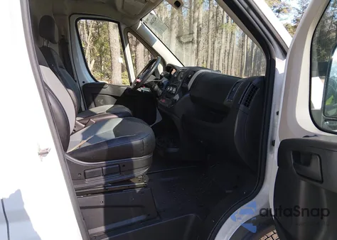 2014 Ram Promaster 3500 High Roof z USA, uszkodzony, nr VIN 3C6URVHD0EE122746